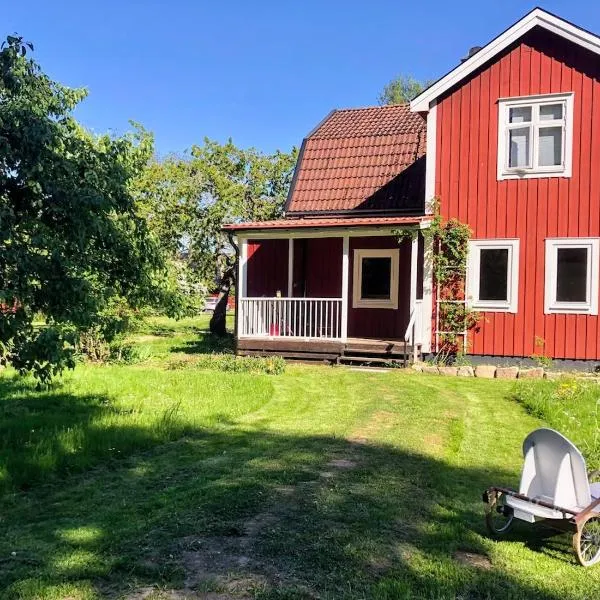 Ferienhaus in Borghamn, Vättern, hotel in Borghamn