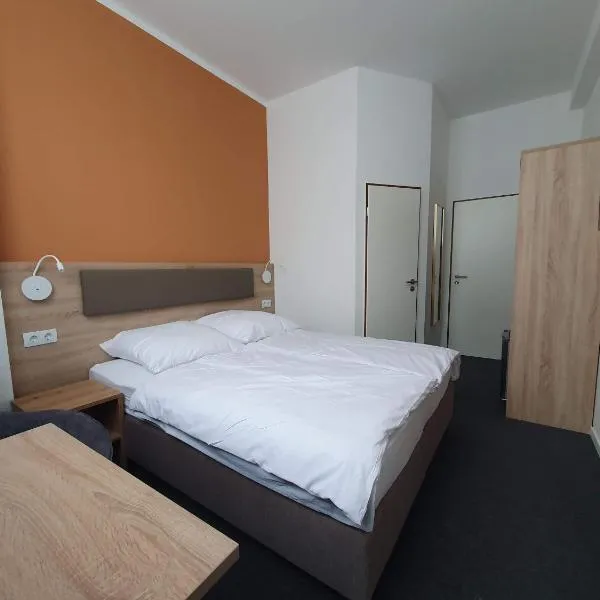 Akdeniz Pension, hotel u Ludwigsfeldeu