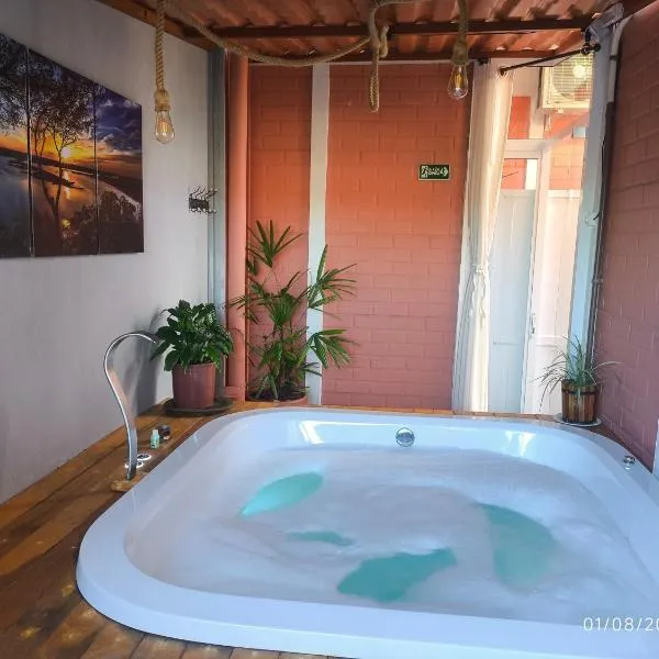 CASA CLIMATIZADA COM HIDROMASSAGEM PRÓXIMO BETO CARRERO E PRAIAS - Casa 2 DuMar Hospedagem, hotel v destinaci Penha