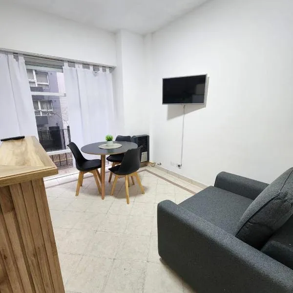 Dpto zona Güemes 2 amb con balcón, hotel in Mar del Plata