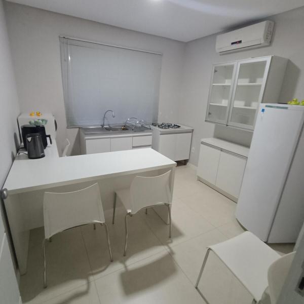 Apartamento térreo aconchegante com estacionamento na porta - Foto 4
