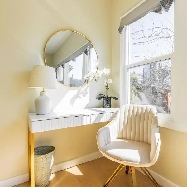 Cozy Sunny Brand-new Apt 1 Block From The Beach, khách sạn ở Long Beach