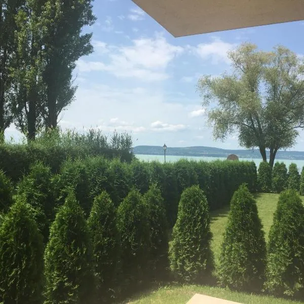 Lakeview Apartment, hotel di Balatonlelle