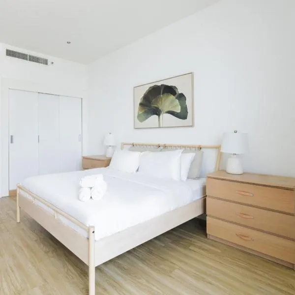 Stylish Studio in Al Barza hosted by Voyage, ξενοδοχείο στο Άμπου Ντάμπι