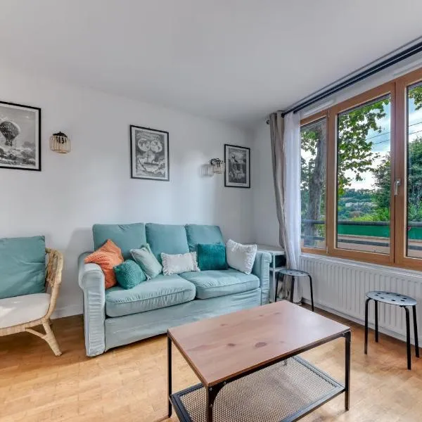 Spacious 1BR | Near City Center & Baby-Friendly!, hotel in Fourvière