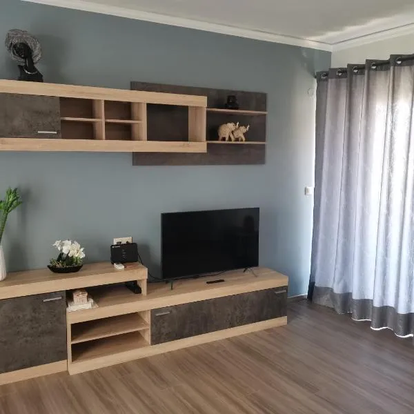 New Comfort Apartment Near Marina, хотел в Митилини