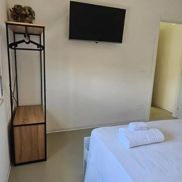 Smart rooms, hotel in Grisolia