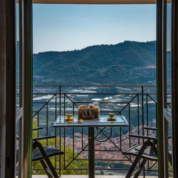 Fra Cielo e Mare - Private parking & Wi-Fi, hotel in Castellaro