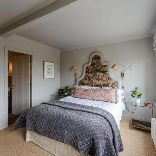 The 3 Acres Inn & Restaurant، فندق في هدرسفيلد