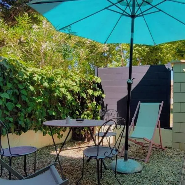 Studios MISTRAL21 en Camargue, hotel in Salin-de-Giraud