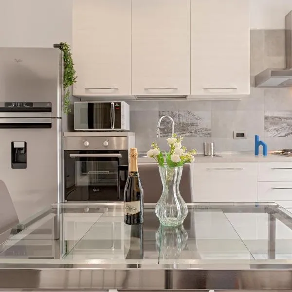 Homiday - Grey Apartment - Free Parking โรงแรมในโคลเลซัลเวตติ