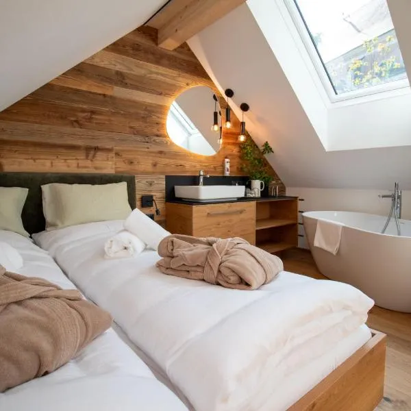Weingenuss Chalet, hotel in Poysdorf