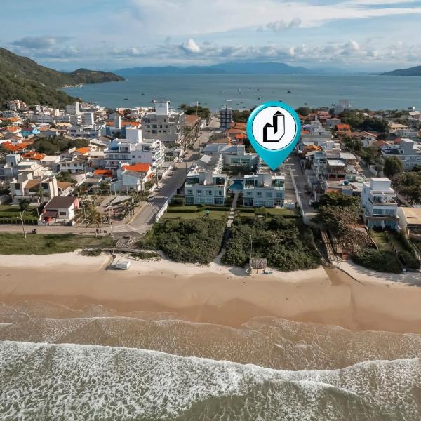 Condomínio com piscina e saída direta para a praia - Foto 3
