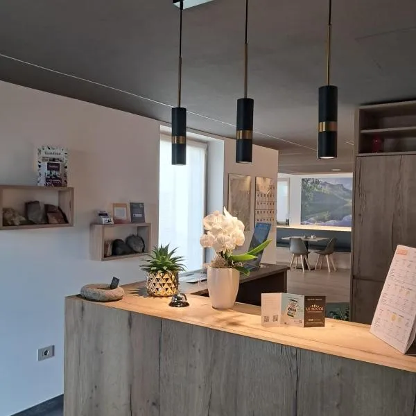 Le Rocce Val di Non - Quality Room & Breakfast, hotel in Tassullo