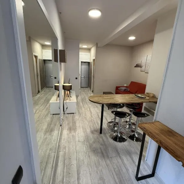 TEC by CONFORT, hotel v destinaci Pas de la Casa