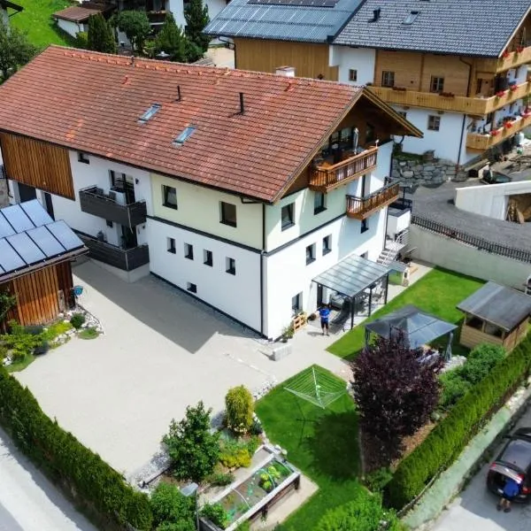 Haus Alpenpanorama, hotel en Fendels