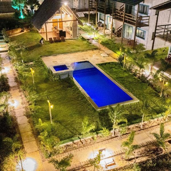 Chalé em Condomínio - Vista Mar - Hidro e Piscina