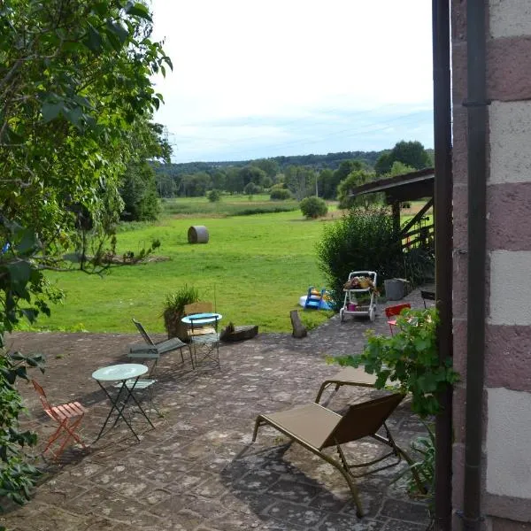 Chambre d'hôte Odile et les cycleux Tillie, hotel in Docelles
