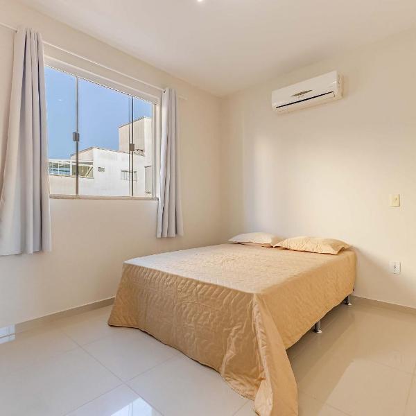 Apartamento Aconchegante na Praia de Bombas - Foto 2