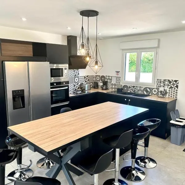 Maison 10 couchages, hotel in Romorantin