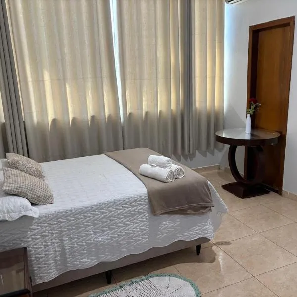 Apartamento 102 espaçoso e tranquilo, hotel in Goiânia