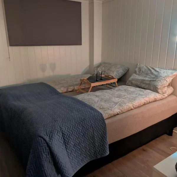 Close to Karmøy and Haugesund airport, hotel in Karmøy
