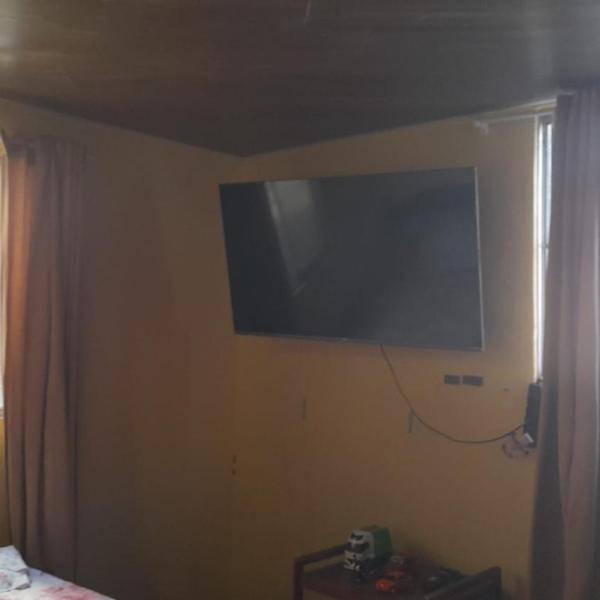 Quarto privativo em uma casa no centro de Belém