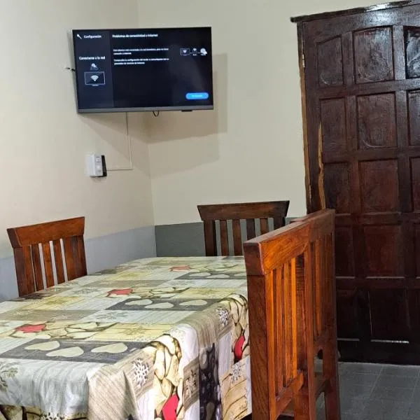 Casa familiar cómoda, hotel in Santiago del Estero