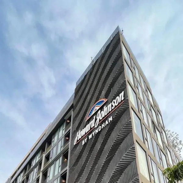 Howard Johnson by Wyndham Pattaya JC, hotel in Na Jomtien