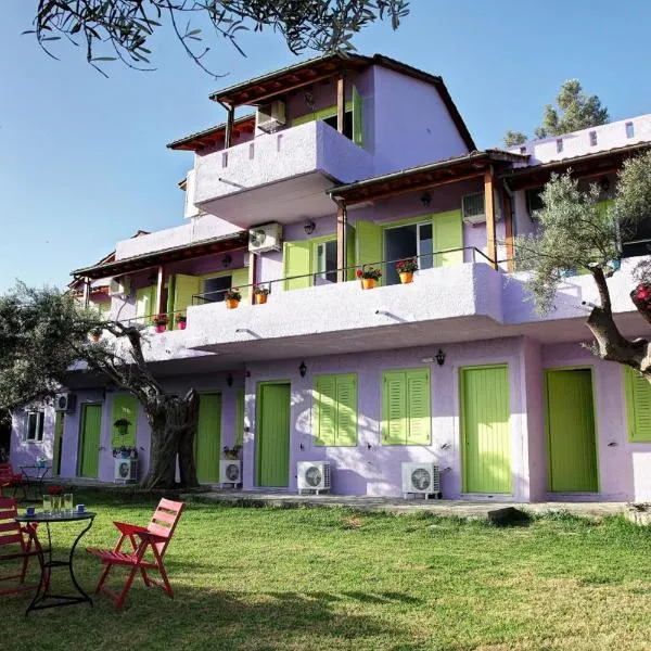 Summer House Louisa, hotel v destinaci Lygia