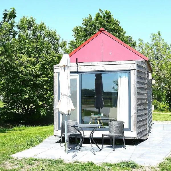 Tiny Cottage op Camping "De stal", hotel em Drijber