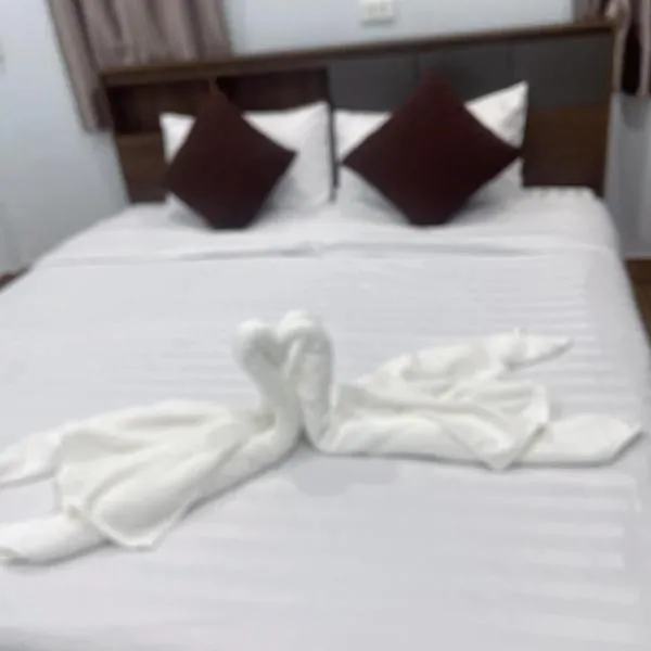 Manee House - บ้านมณี, hotel a Buriram