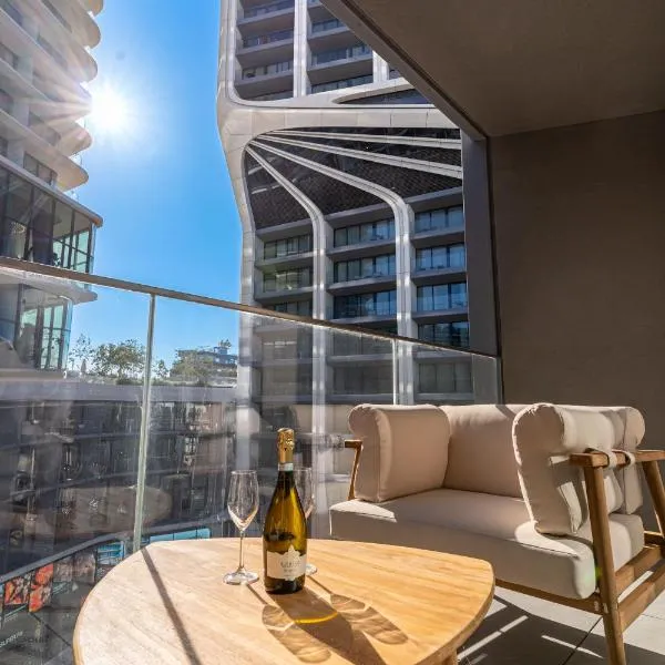 Mercury Suite Designer Apartment with Pool Access, hotel di Saint Julianʼs