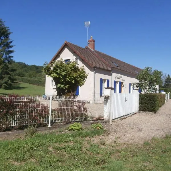 La Parisienne des Amognes, hotel in Saint-Saulge