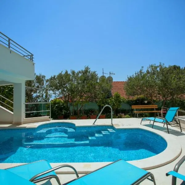 Apartments Relax Brela, hotel in Brela