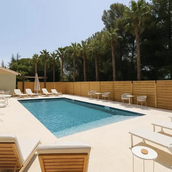 Logis Hôtel de Port d'Alon - St Cyr sur Mer, hotel in Saint-Cyr-sur-Mer