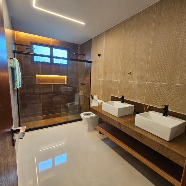 Casa ampla em Buzios com 5 quartos e piscina aquecida - Foto 3