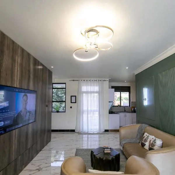 Elysian lux home, hotel in Kampala