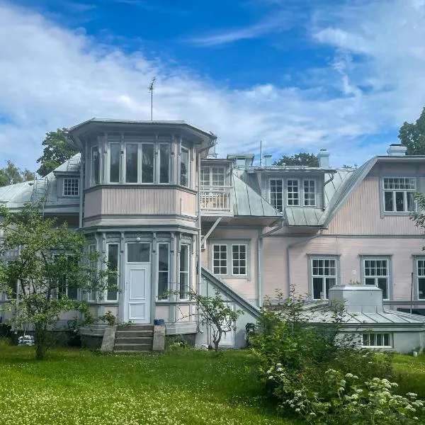 Villa Rosa Harmony Apartment in Hanko, hotel in Hanko