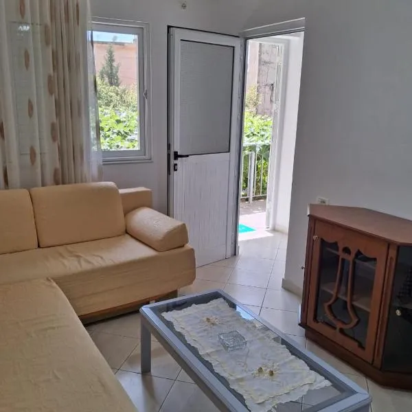 Cozy Apartment in Delvinë, hotel in Delvinë