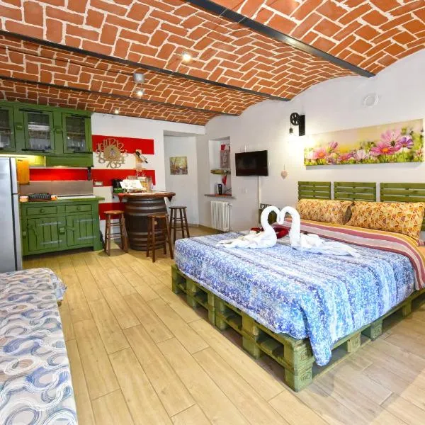 CASA APPARTAMENTO VACANZE La fermata delle rondini, hotel em Castello di Annone