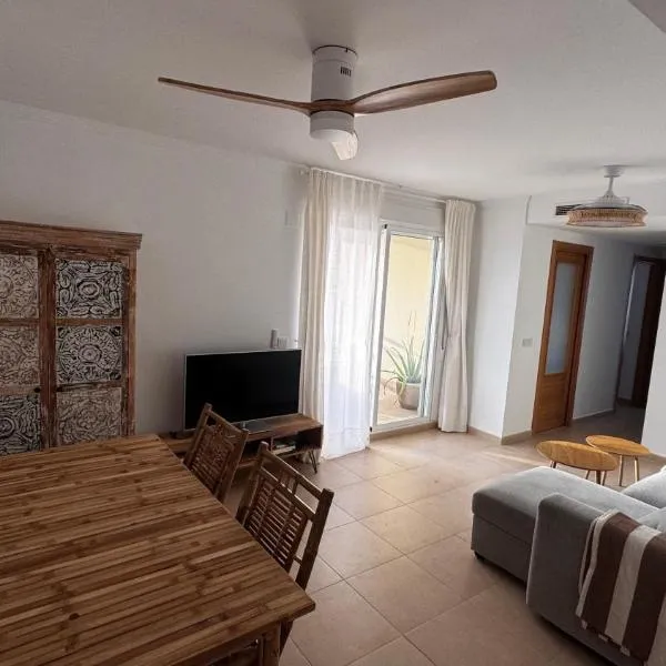 Casa en playa Les Deveses, Denia, hotel en Dénia