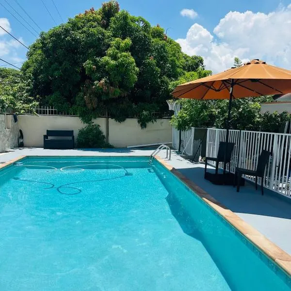 Love Story Pool House, free parking & BBQ, hotel a Miami