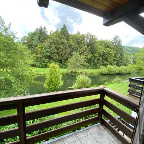 Retreat House River Krka - Hiša oddiha reka Krka, hotel in Krka