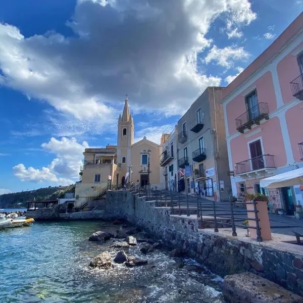 Via Roma 55, hotel v Lipari
