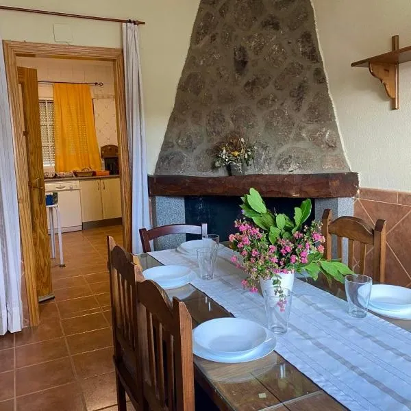Casa Rural La Abuela Obdulia, hotel in Piornal