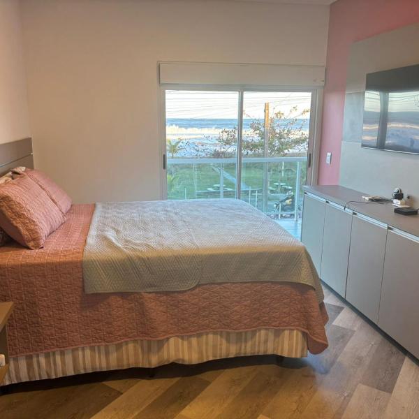 Triplex de Frente para o Mar com Piscina Privativa - Foto 2