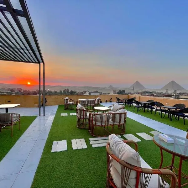 Palm Pyramid View Inn, hotel in Cairo