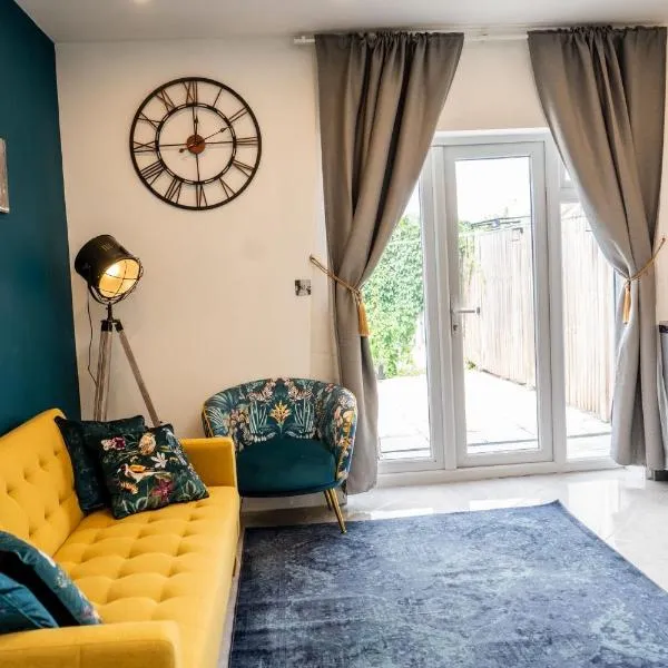 Delightful 1-Bedroom Apartment with Garden, hotel in South Norwood