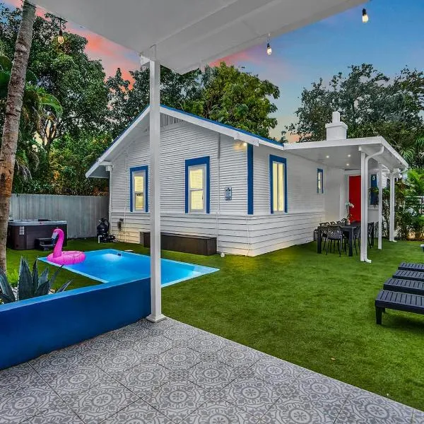 Bungalow House 6 BR Pool Little Havana, hotel v Miami